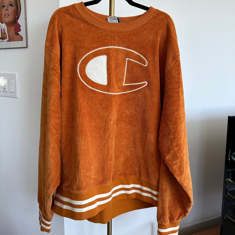 Champion | corduroy ribbed varsity crewneck